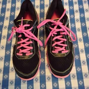 Fila Black And Pink DLS Foam Trail Running Sneakers Women's 8.5. (#A-78)